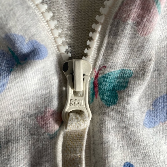 Carter’s - Picture 2 of 3